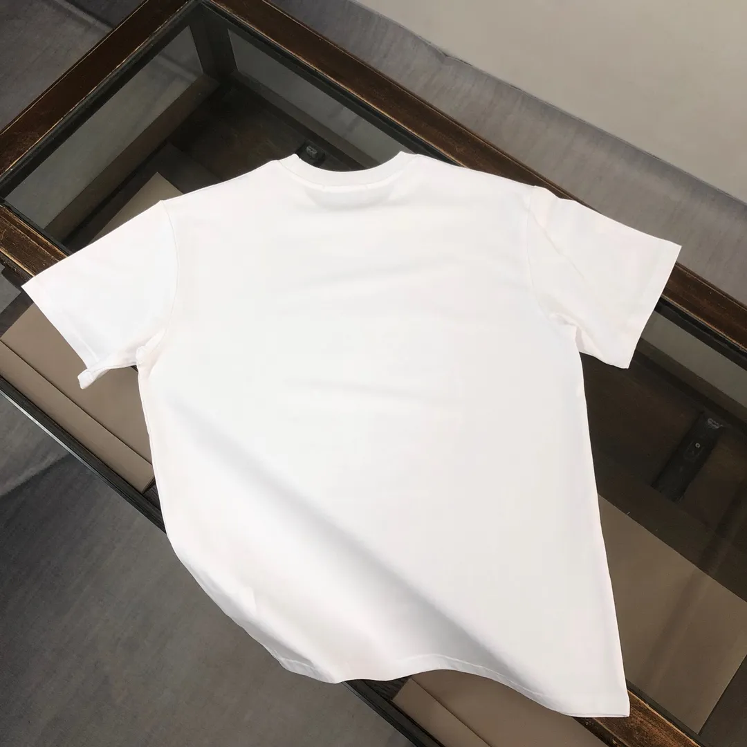 P180 Stone Island 2025 latest T-shirt, couple style ~ original order, fashionable and casual short T-shirt, specially made of customized cotton fabric ~ 100% cotton T-shirt ~ pre-washed to prevent deformation and shrinkage problem, more comfortable and breathable on the body ~ all available from stock ~ unique design style, trendy must-have item, complete with three standards 👍 Color: black/white/coffee Size: S M L XL (larger version Please state your height and weight when placing an order)